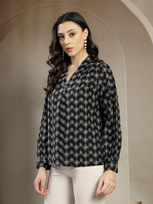 Chiq & Elegant Gipsy Black Rayon V-Neck Tunic