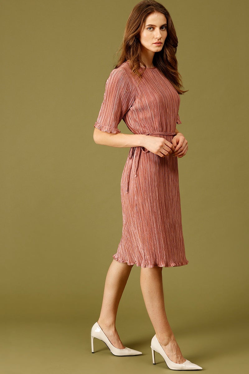 Dusky Pink Knee Length Round Neck Short Sleeves Solid Polyester Dress