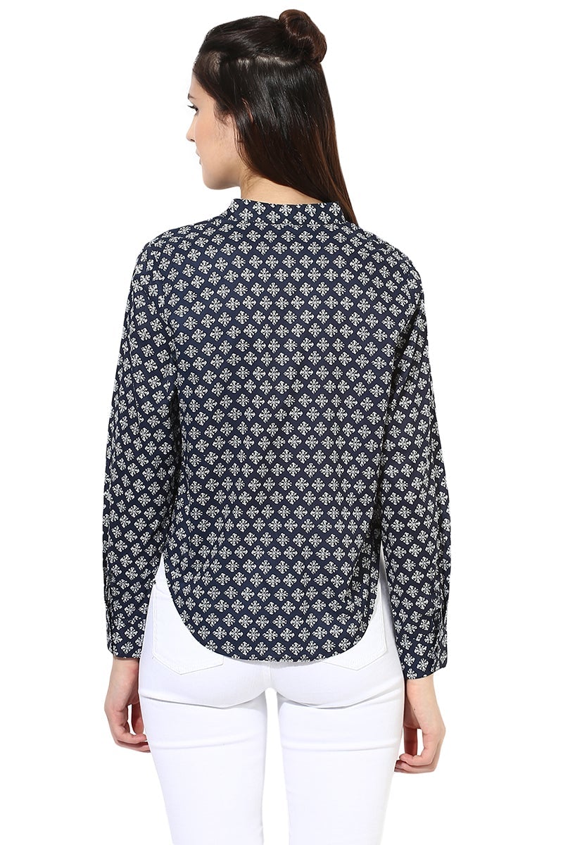 Blue Medium Length Mandarin Collar Long Sleeves Polyester Shirt
