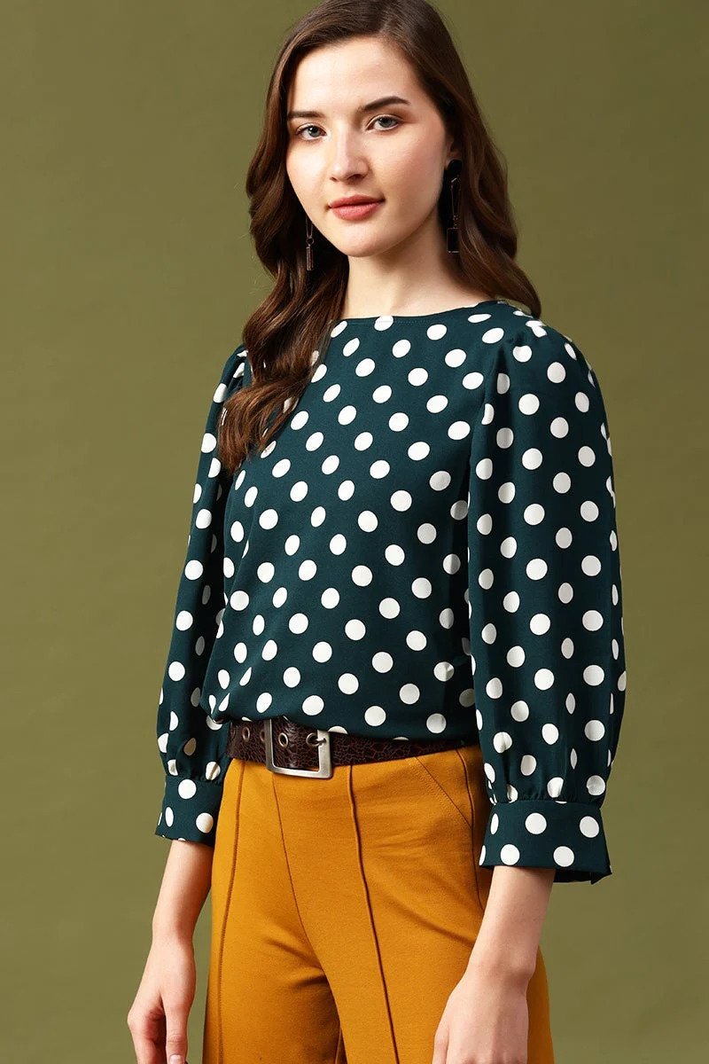 RAISE YOUR STYLE QUOTIENT WITH THE WARDROBE STAPLES