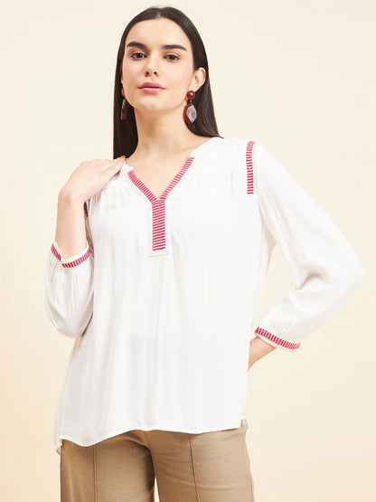 Gipsy Women Solid Embroidery Cotton White Tunic