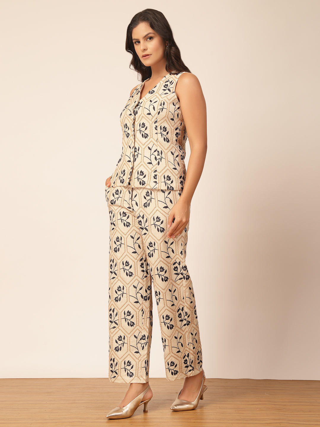 Gipsy Beige Embroidery Sleeveless Co-ord Set