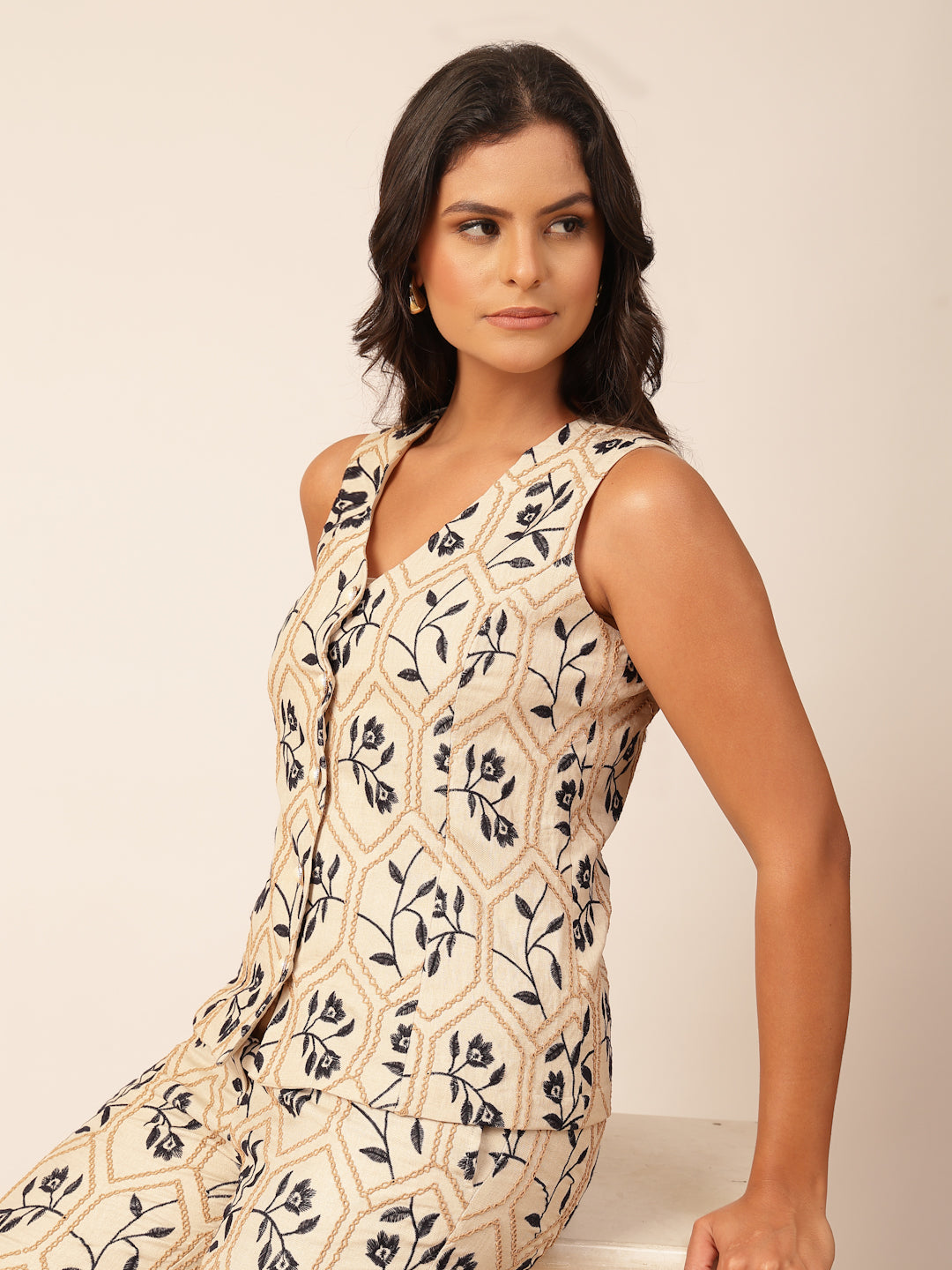 Gipsy Beige Embroidery Sleeveless Co-ord Set