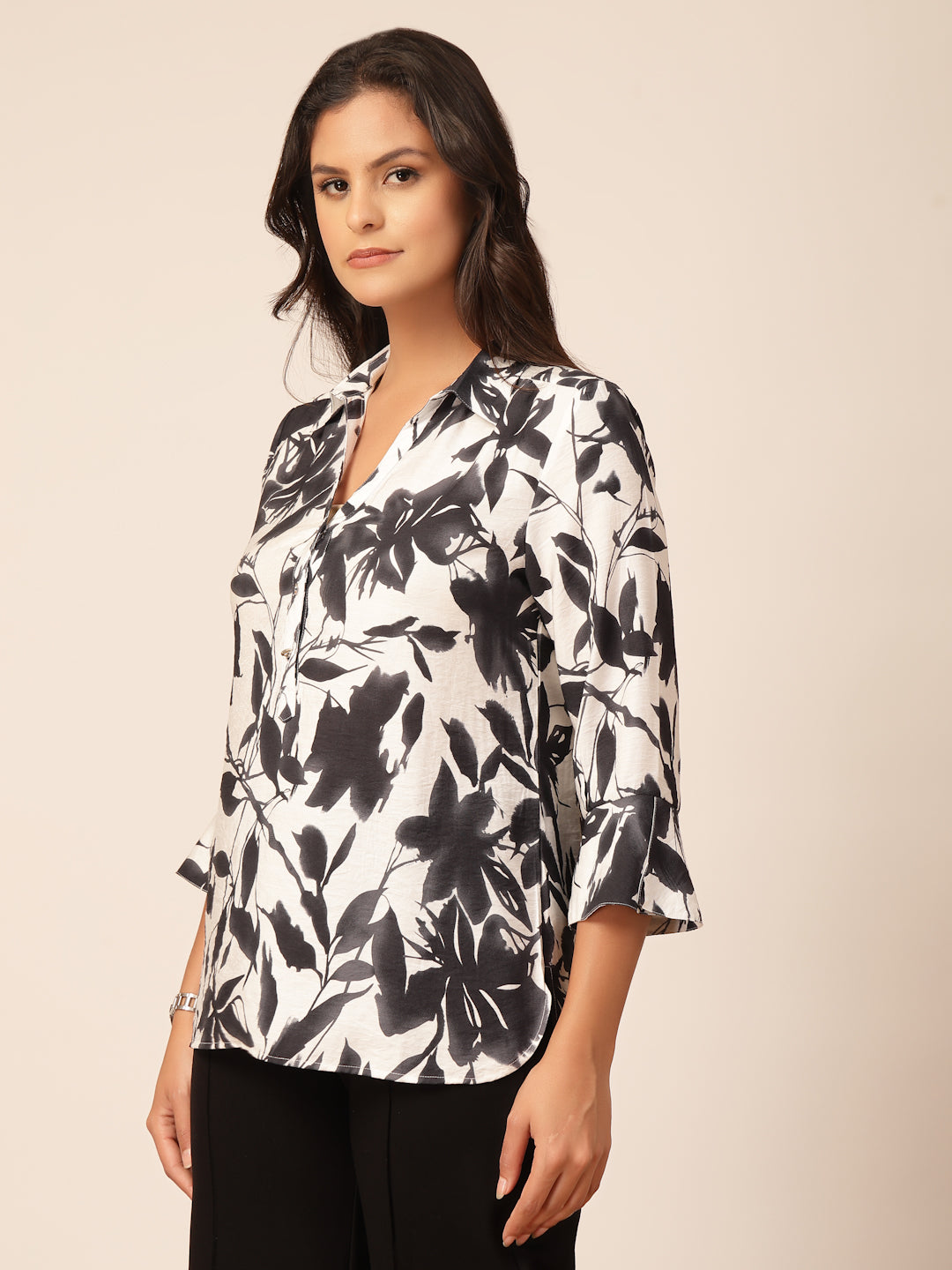Gipsy Black & White Printed Rayon Tunic