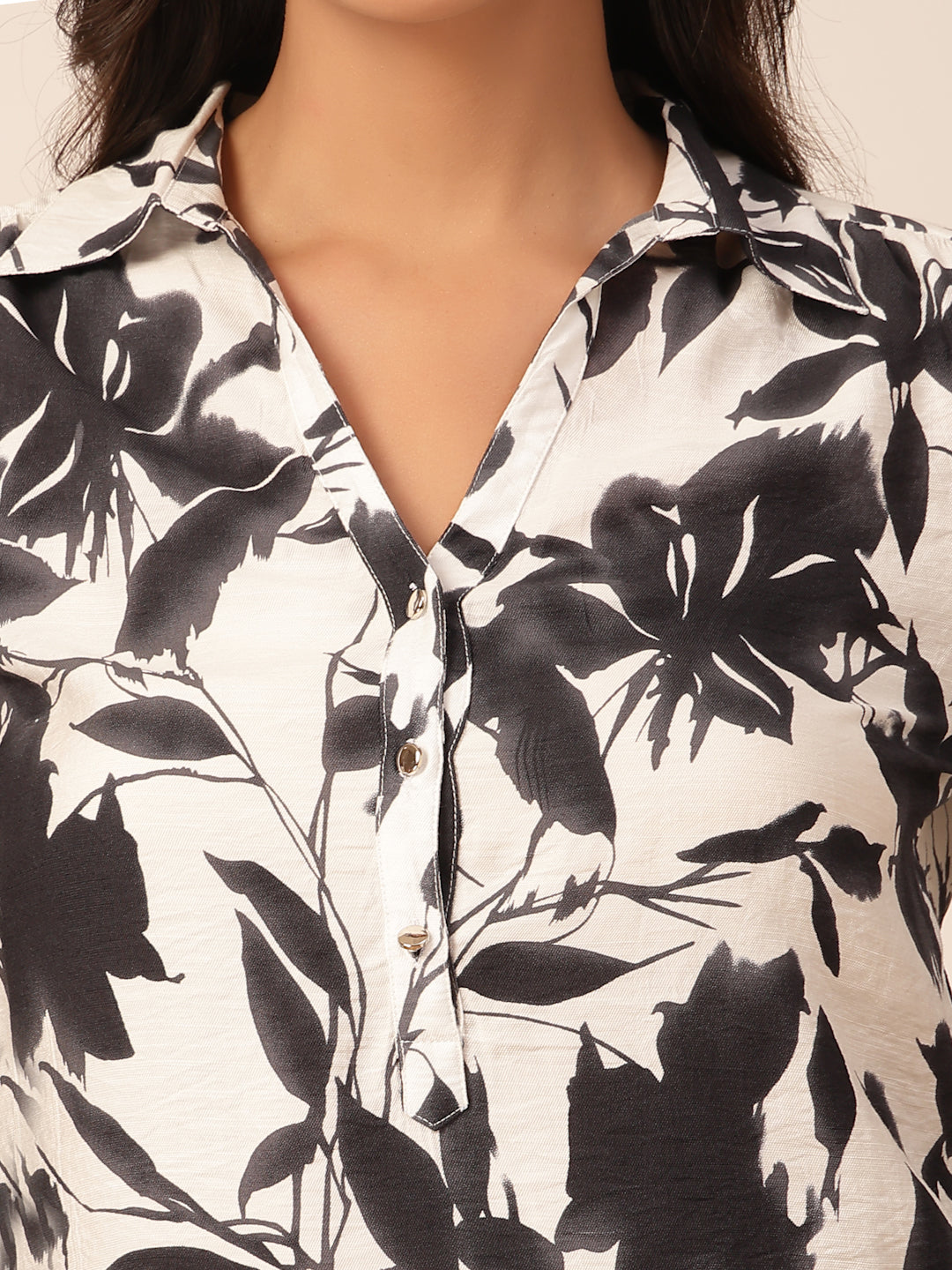 Gipsy Black & White Printed Rayon Tunic