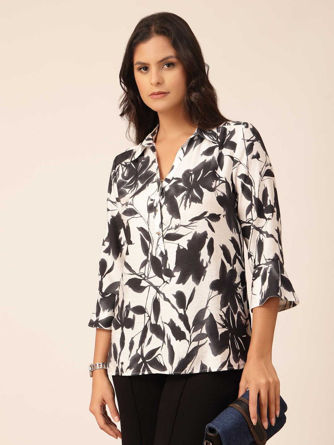 Gipsy Black & White Printed Rayon Tunic