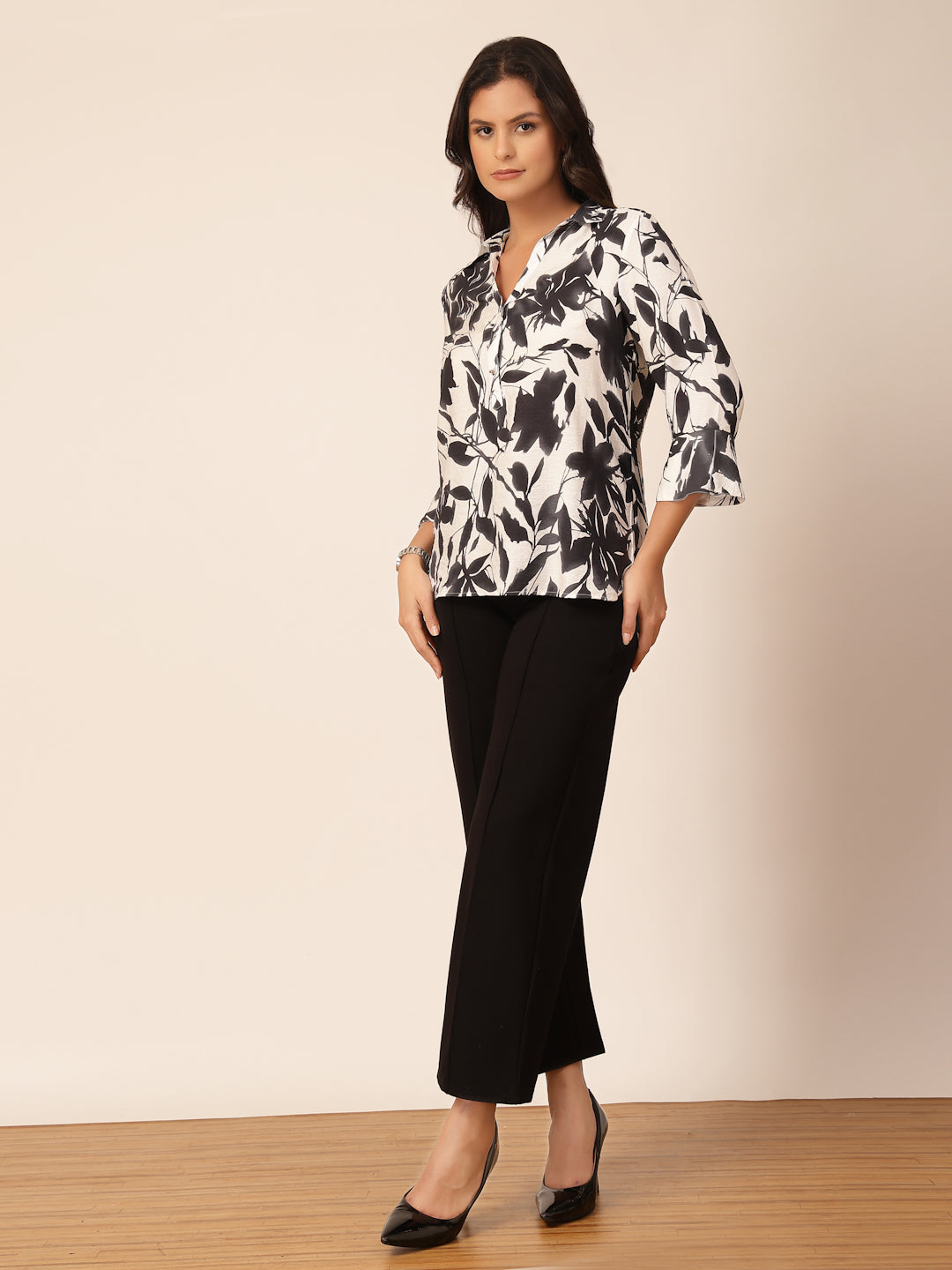 Gipsy Black & White Printed Rayon Tunic