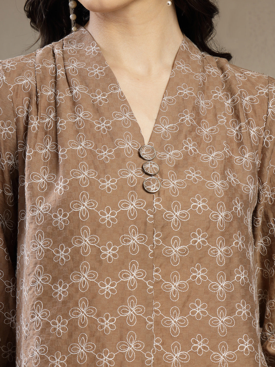 Chiq & Elegant Gipsy Beige Rayon V-Neck Tunic