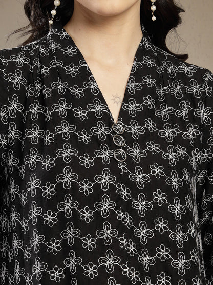 Chiq & Elegant Gipsy Black Rayon V-Neck Tunic