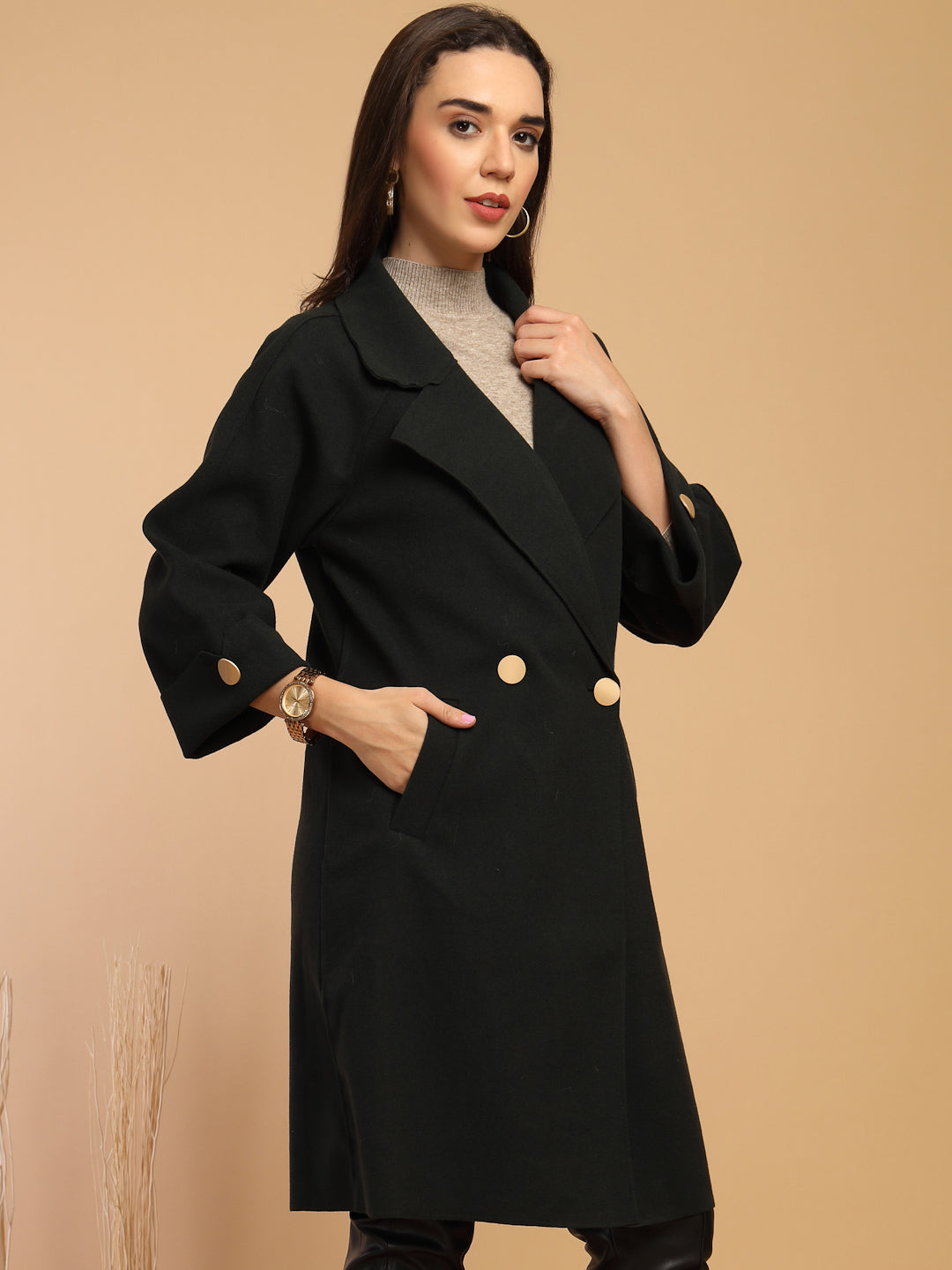 Black Solid Lapel Collar Coat