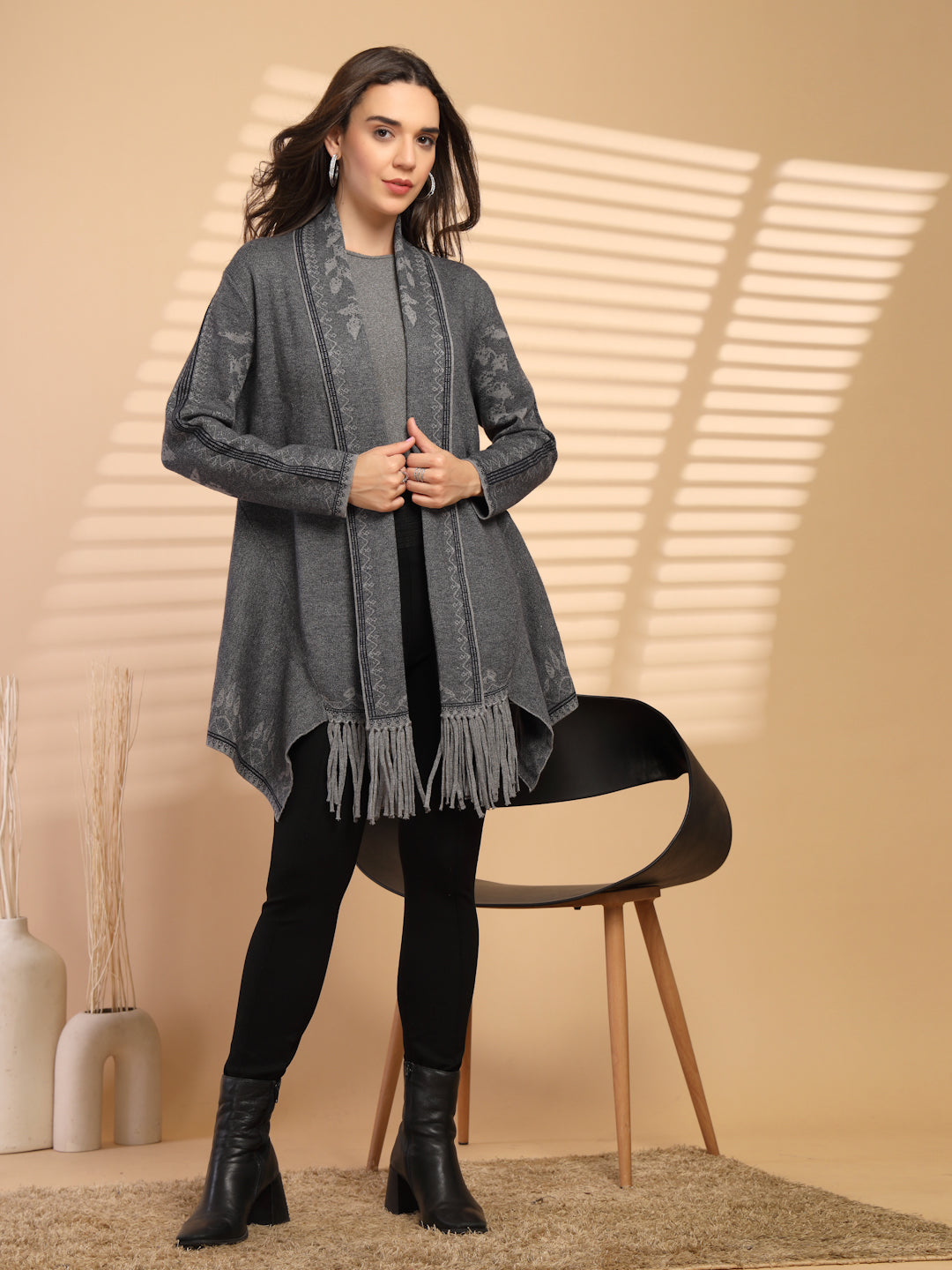 Black Cape For Gipsy Woman Stylish And Cozy Winter Collection