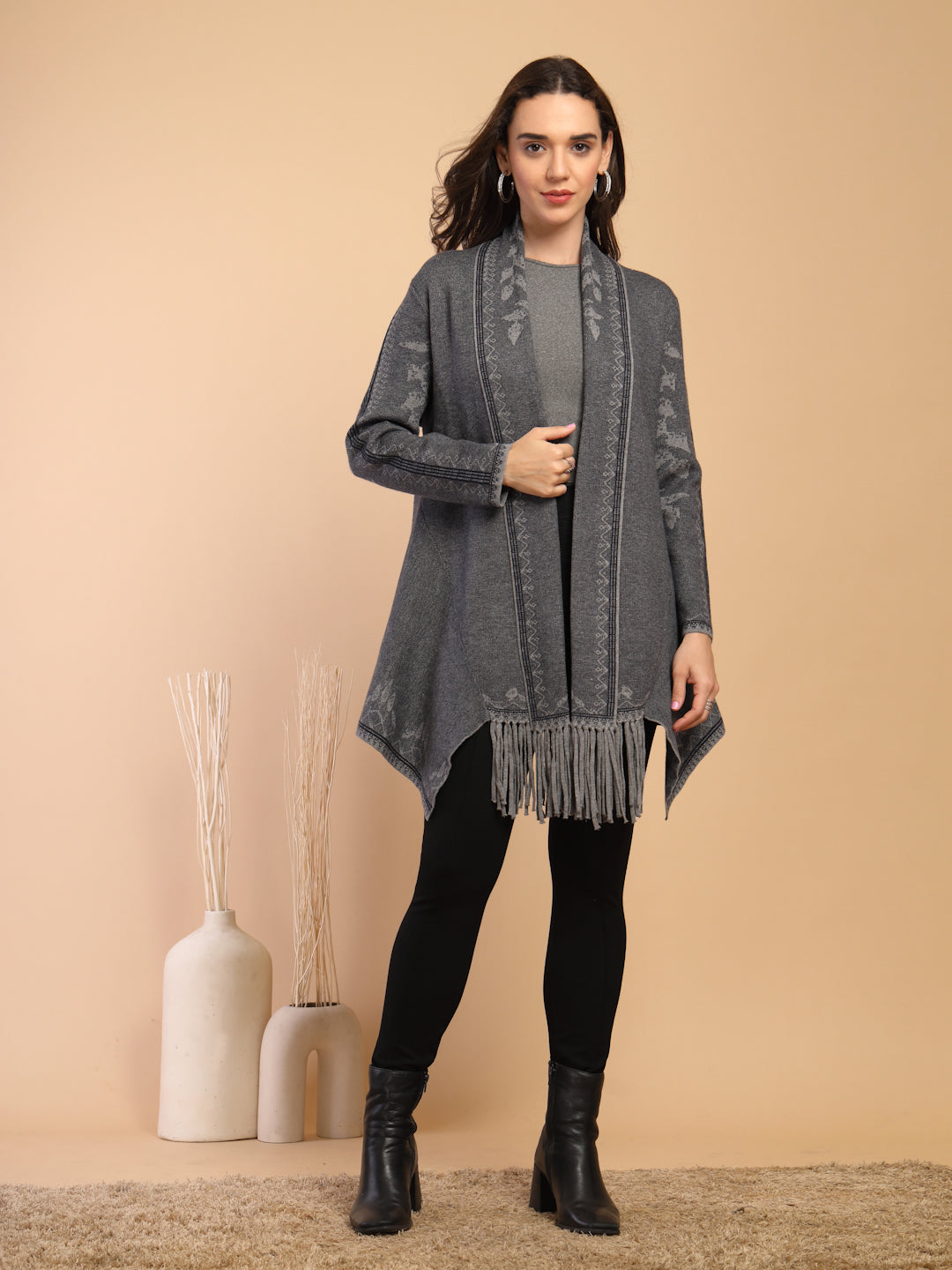Black Solid Elegant Open Cape with Lapel Collar