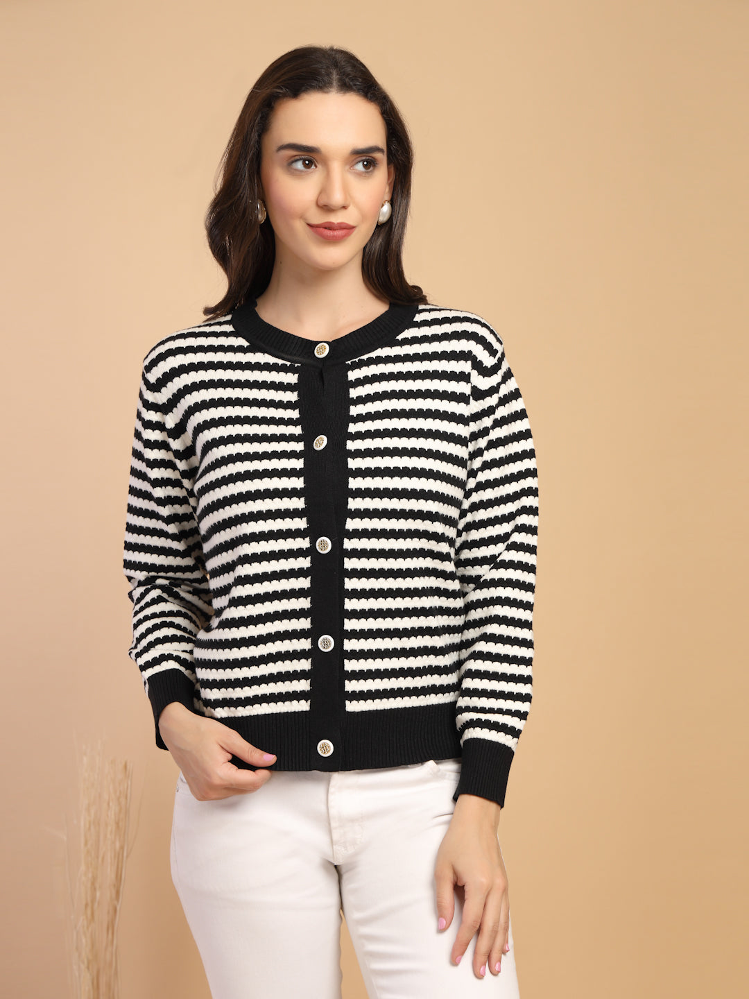 Black & White Solid Round Neck Short Cardigan