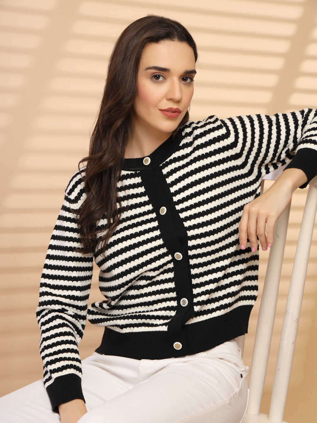 Black & White Solid Round Neck Short Cardigan