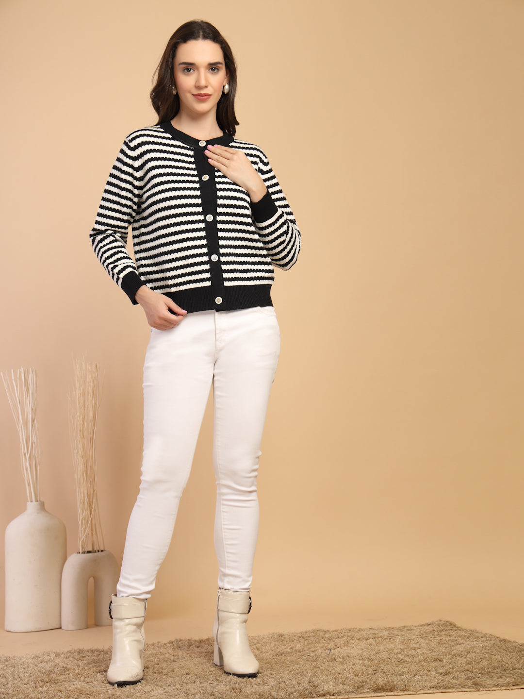 Black & White Solid Round Neck Short Cardigan