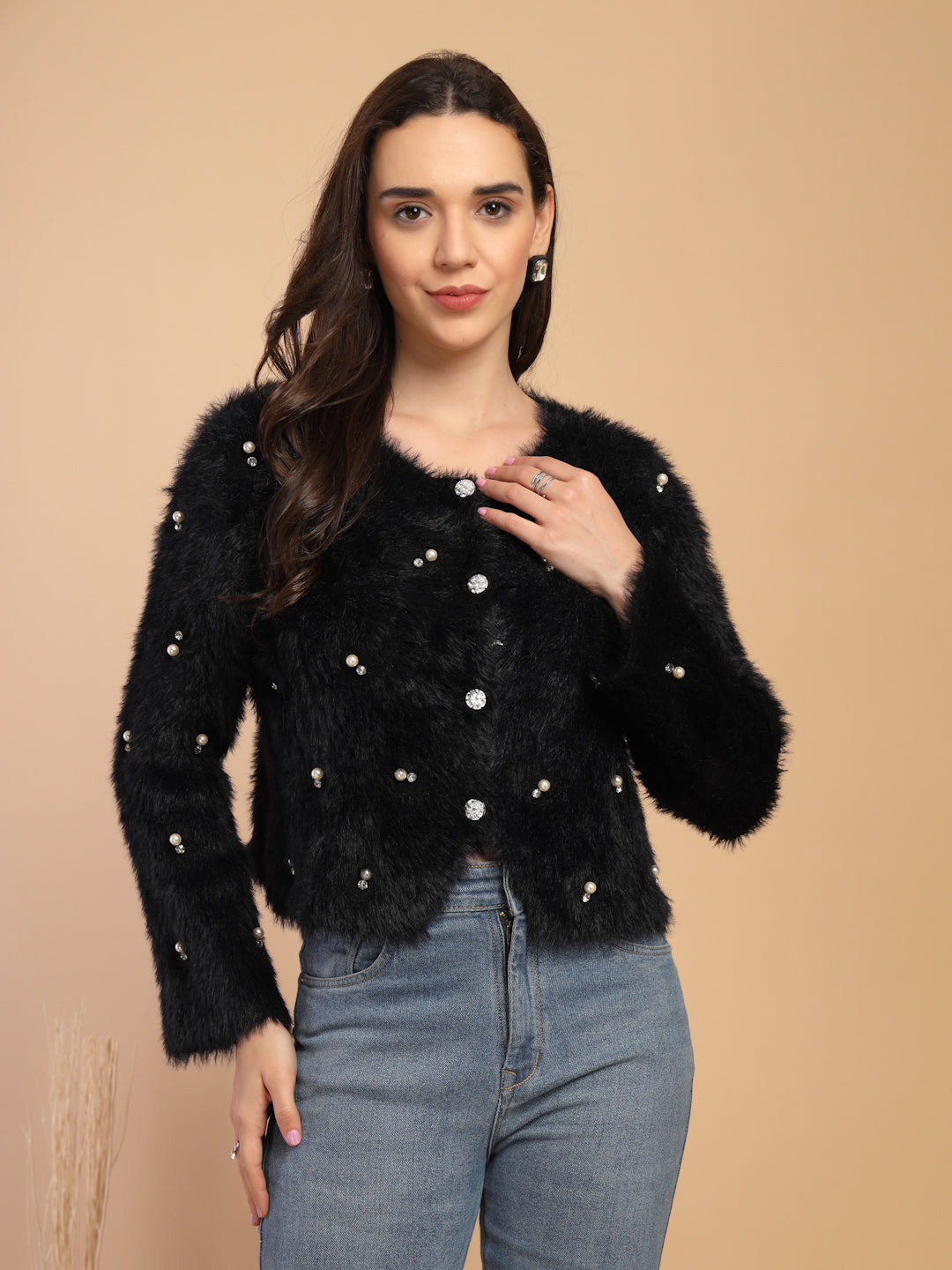 Black Solid V-Neck Short Cardigan