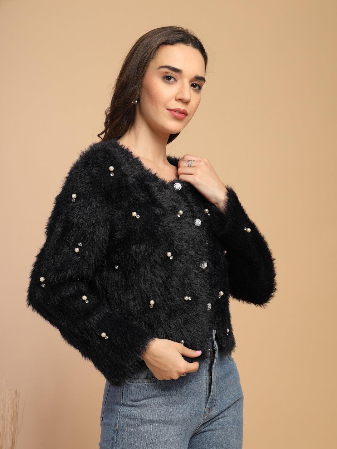 Black Solid V-Neck Short Cardigan