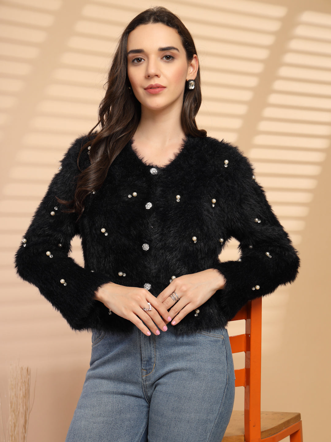 Black Solid V-Neck Short Cardigan