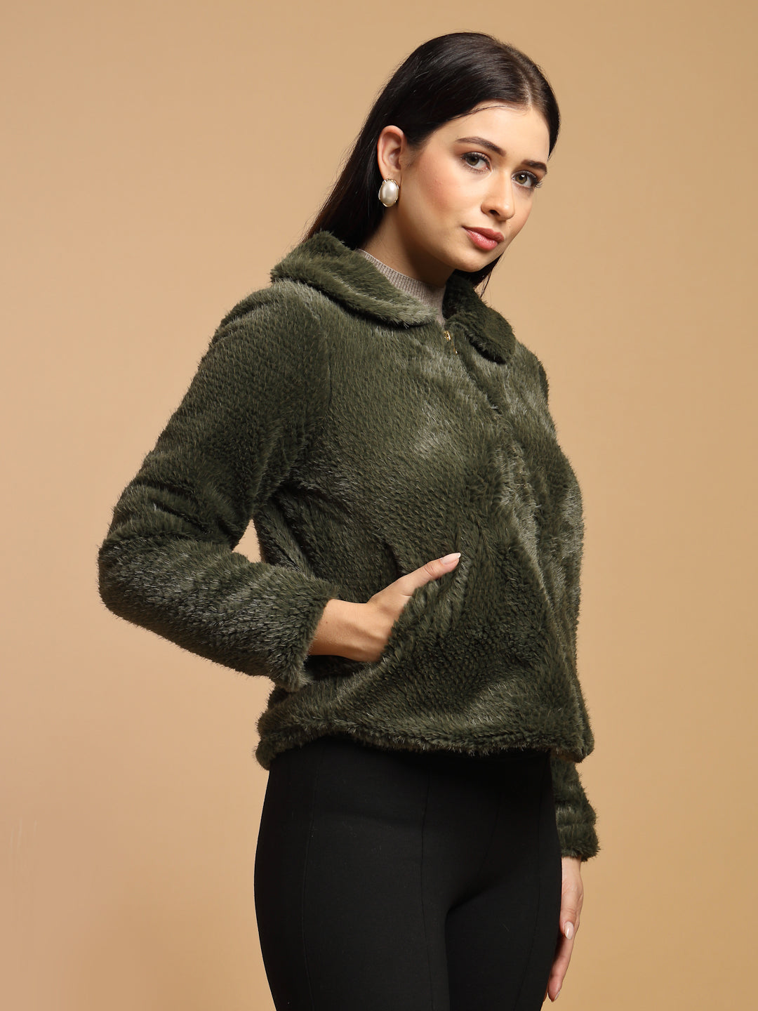Olive Regular Fit Jacket For Gipsy Woman Stylish and Cozy Winter Collection