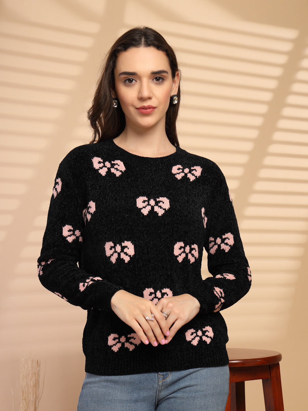 Black & Pink Printed Round Neck Pullover Sweater
