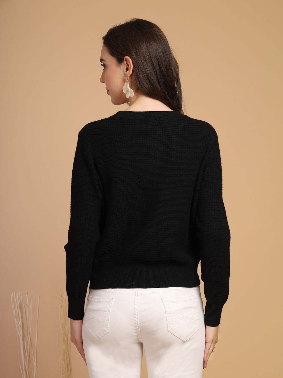 Black Solid Round Neck Sweater