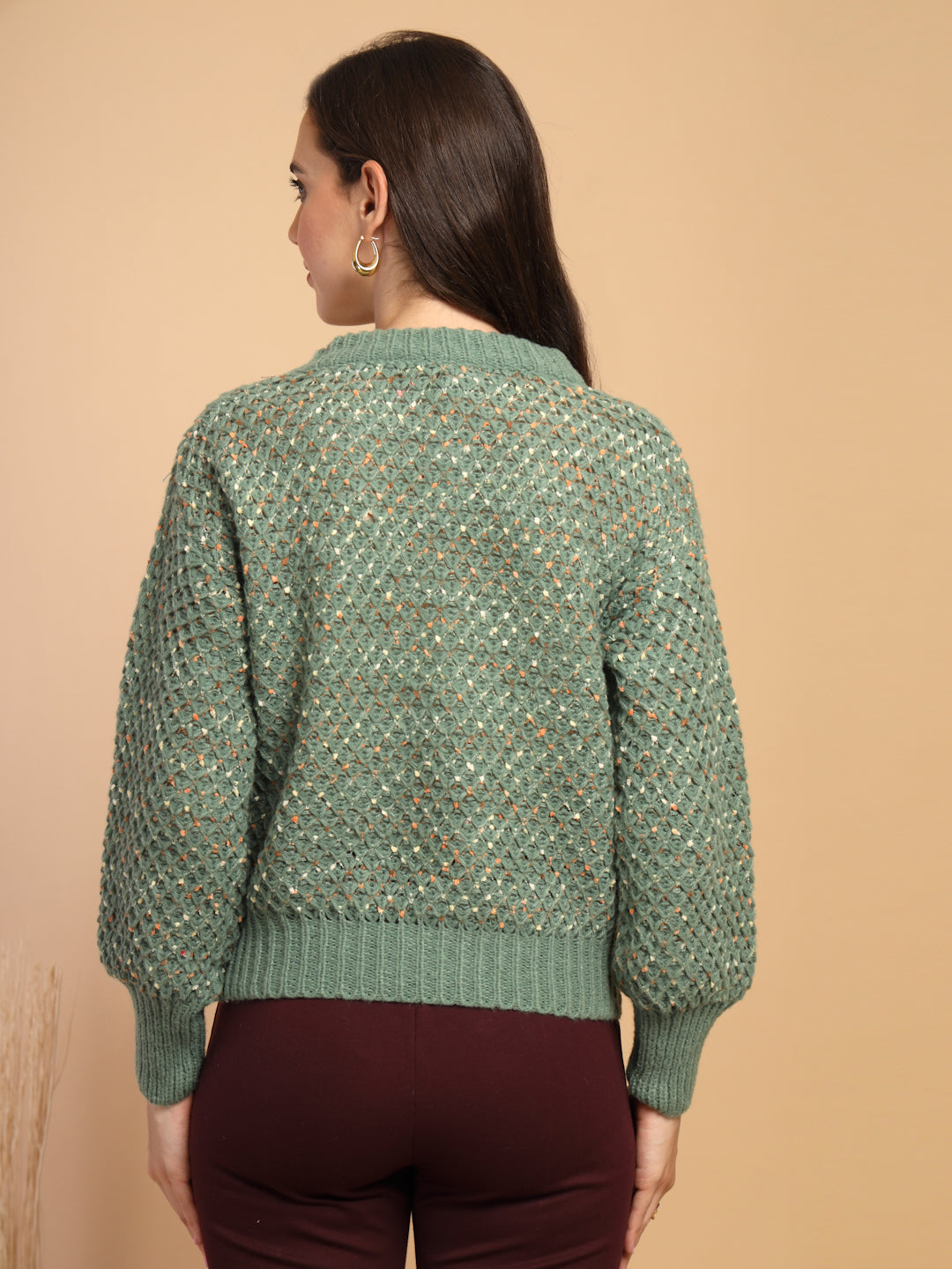 Green Solid Round Neck Pullover Sweater
