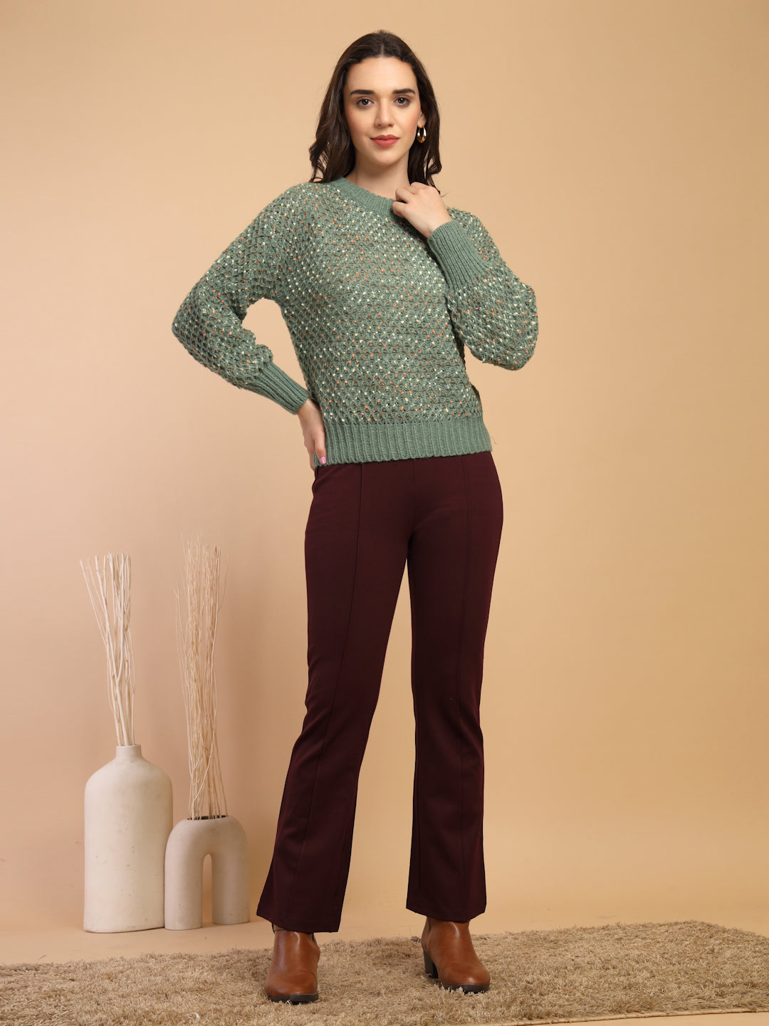 Green Solid Round Neck Pullover Sweater
