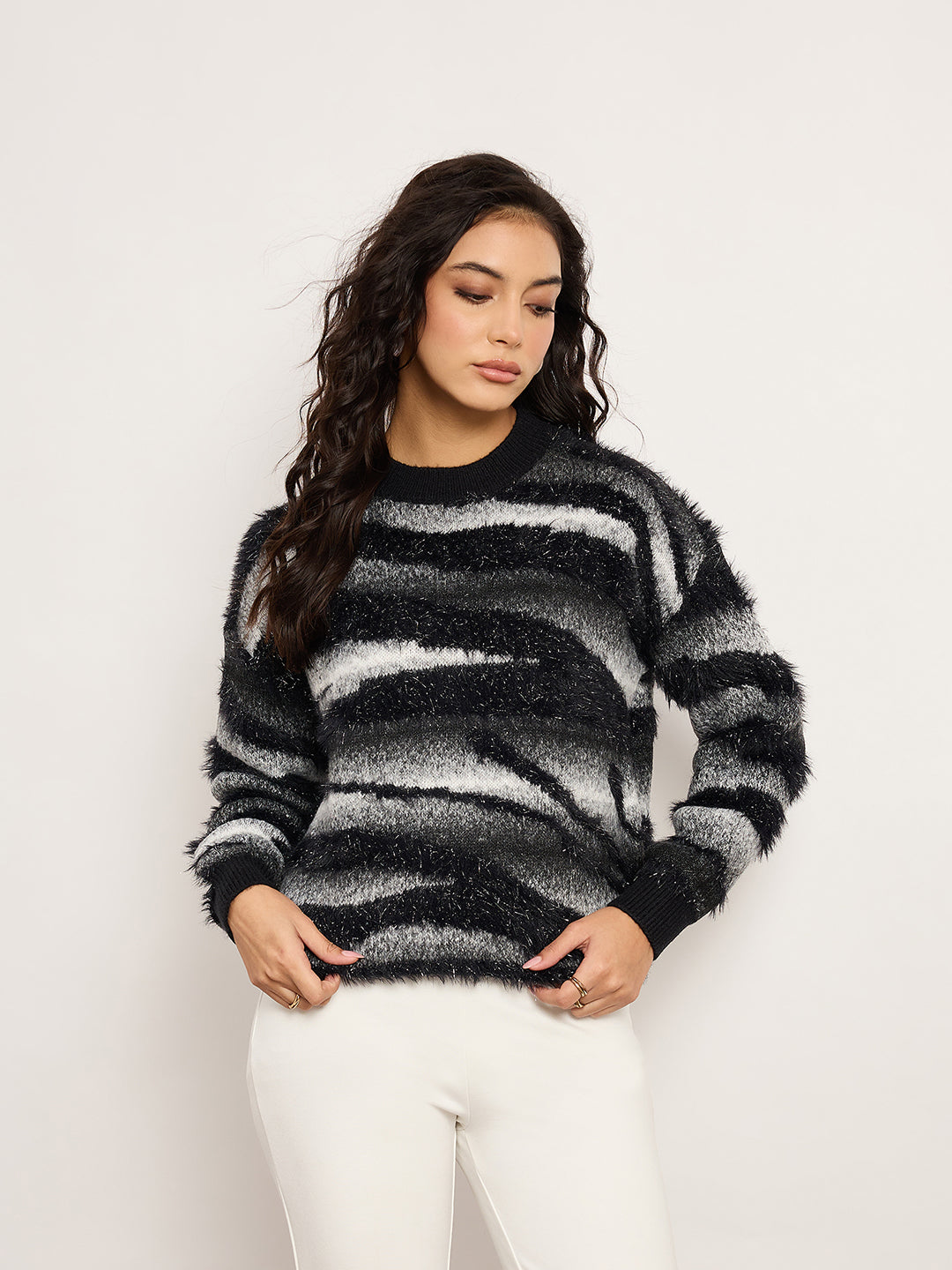 Black Contrast Pattern Sweater