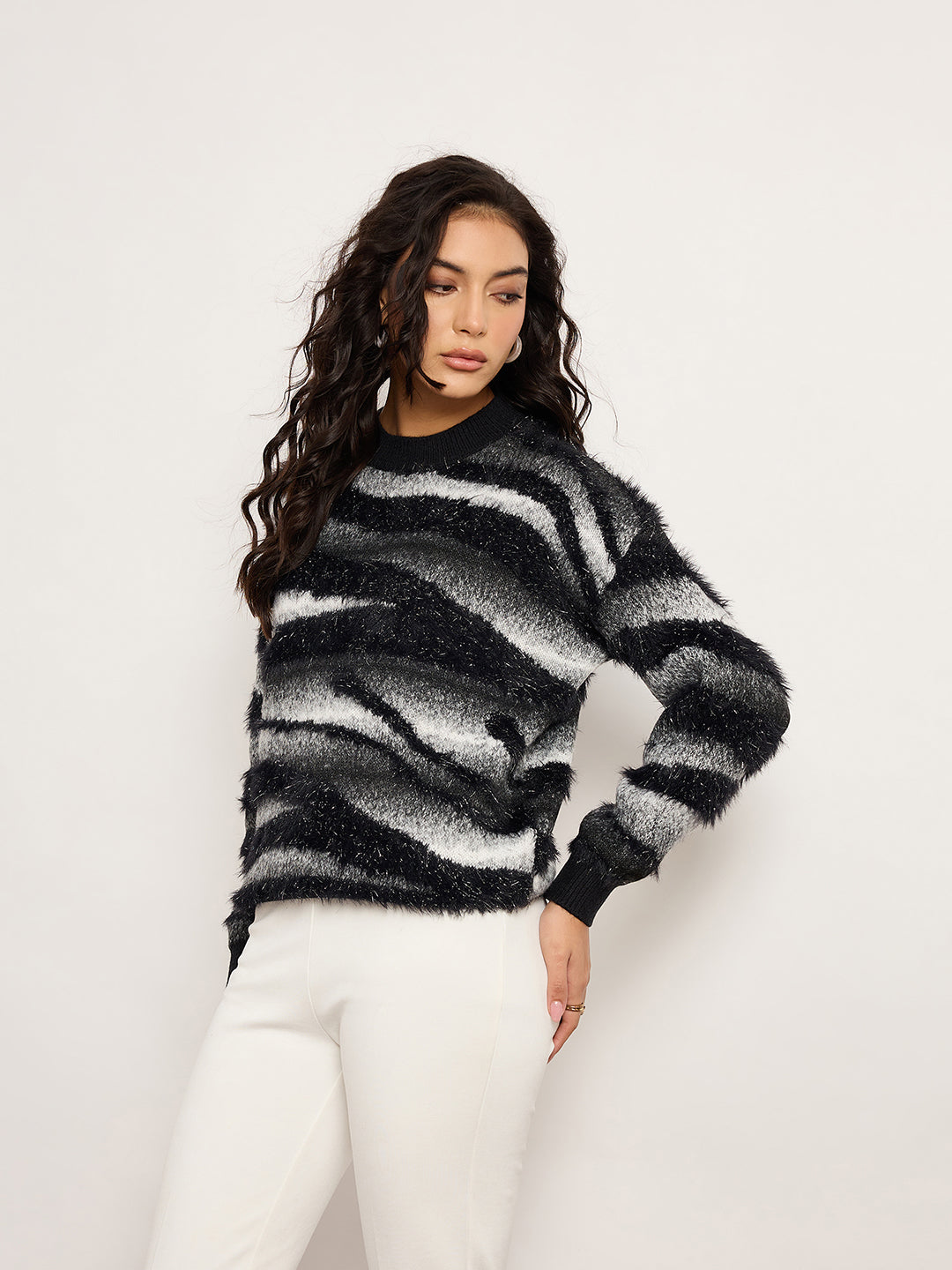 Black Contrast Pattern Sweater