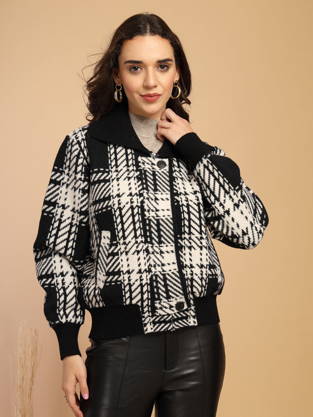 Black Solid Lapel Collar Sweater