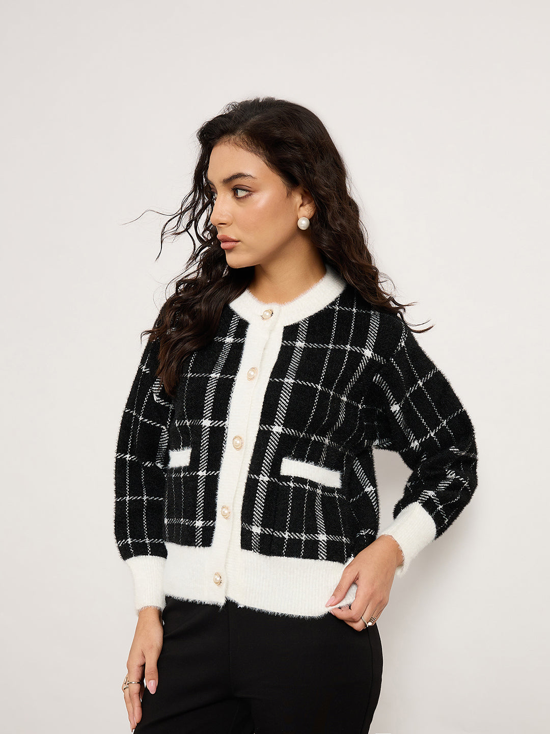 Colour-Contrast Check Cardigan With Golden Buttons