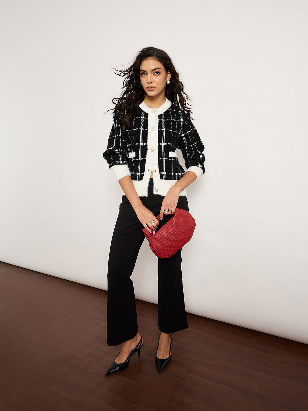 Colour-Contrast Check Cardigan With Golden Buttons
