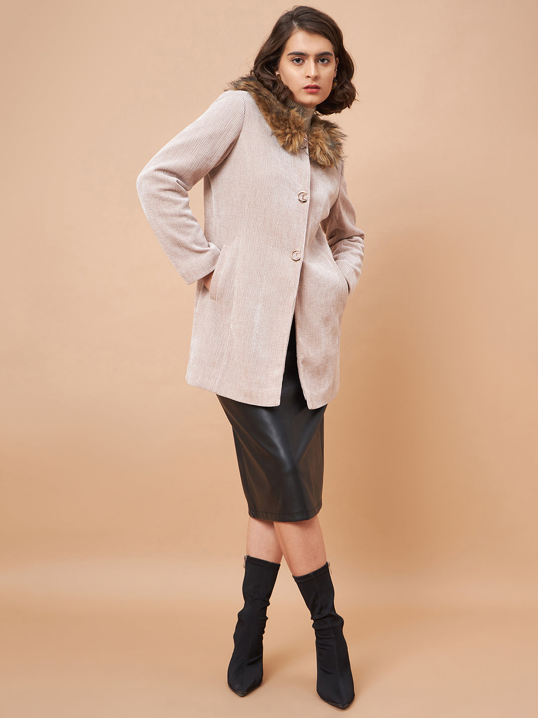 Gipsy Women Faux Fur Collar Straight Full Sleeve Shynail Jaquard Fabric Beige Coat
