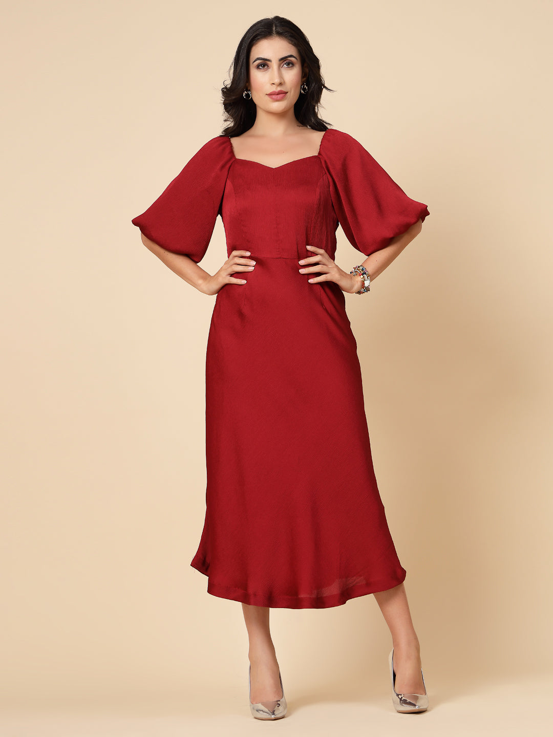Gipsy Women Maroon Solid Satin Puffed Half Sleeve Sweatheart Maxi Dress