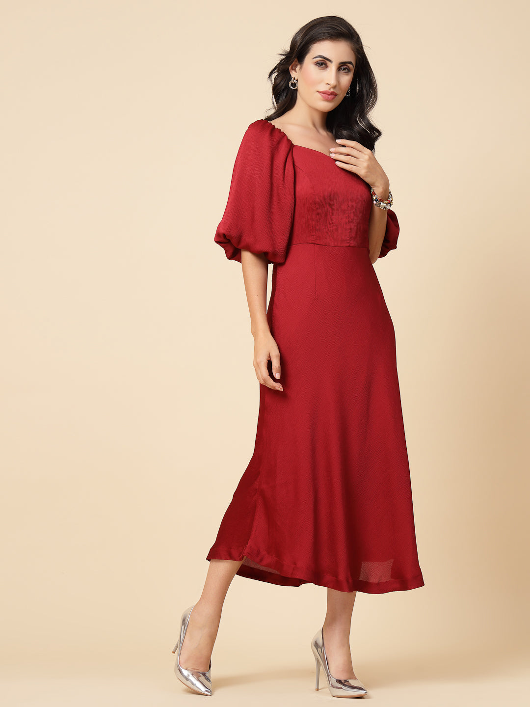 Gipsy Women Maroon Solid Satin Puffed Half Sleeve Sweatheart Maxi Dress