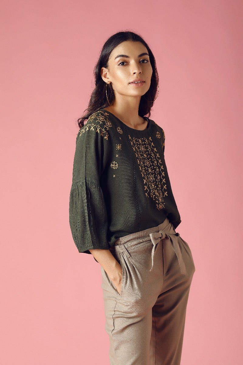 GIPSY Womens Round Neck Embroidery Top