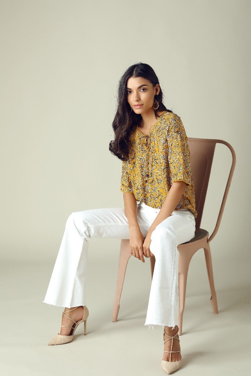 GIPSY Womens Tie Up Neck Printed Top