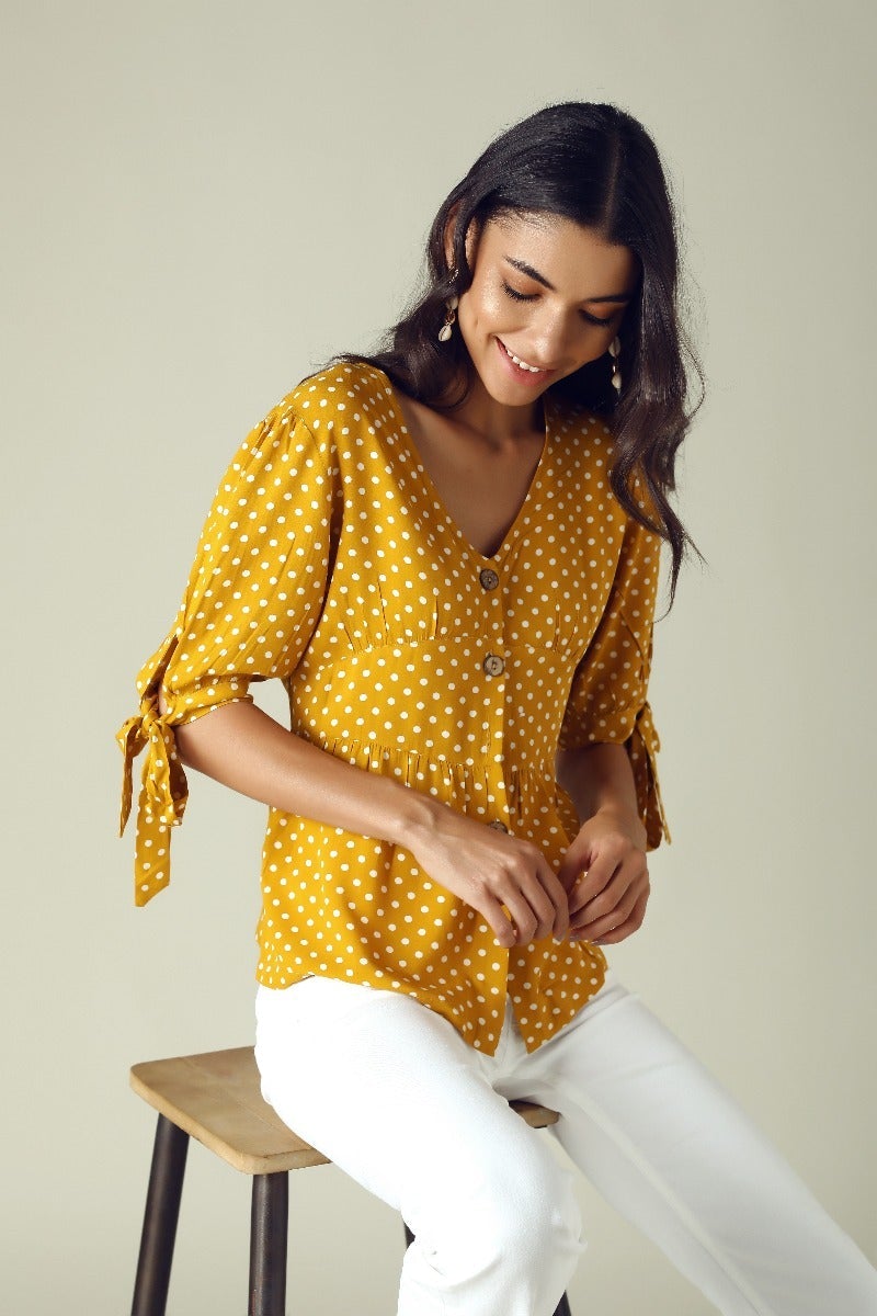 GIPSY Womens V Neck Polka Dot Top