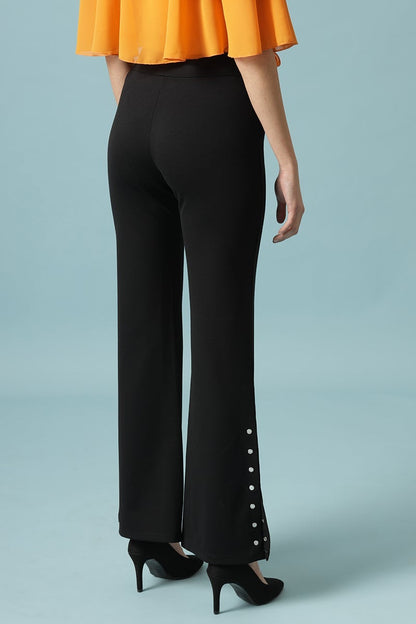 Black Solid Knitted Bootcut Jegging