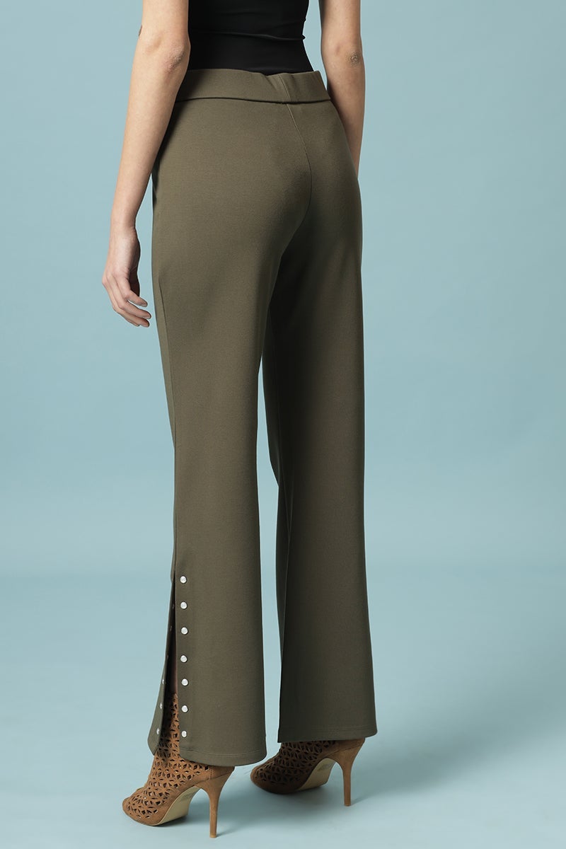 Olive Solid Knitted Bootcut Jegging