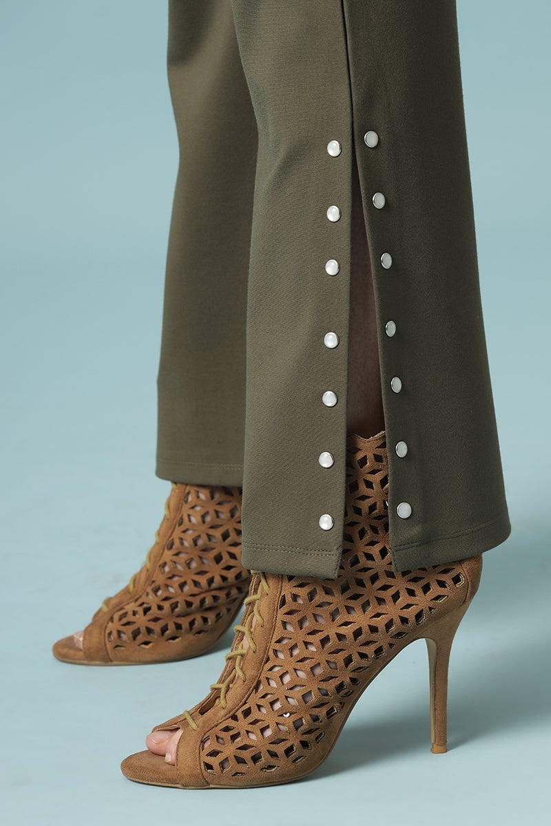 Olive Solid Knitted Bootcut Jegging