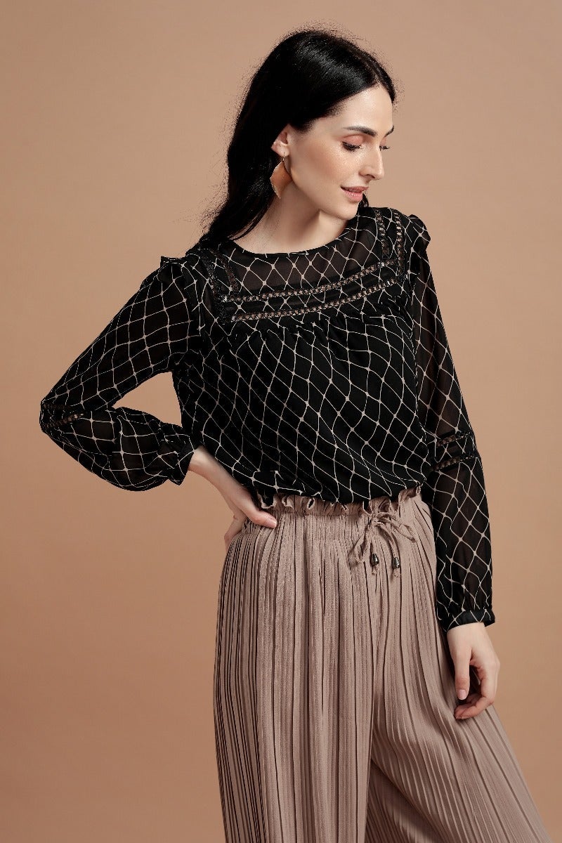 Spectacular Printed Black Top