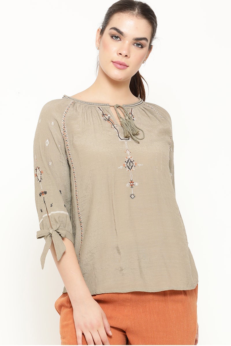 Gipsy Women Olive Round Neck 3/4 Quarter Sleeves Tunic