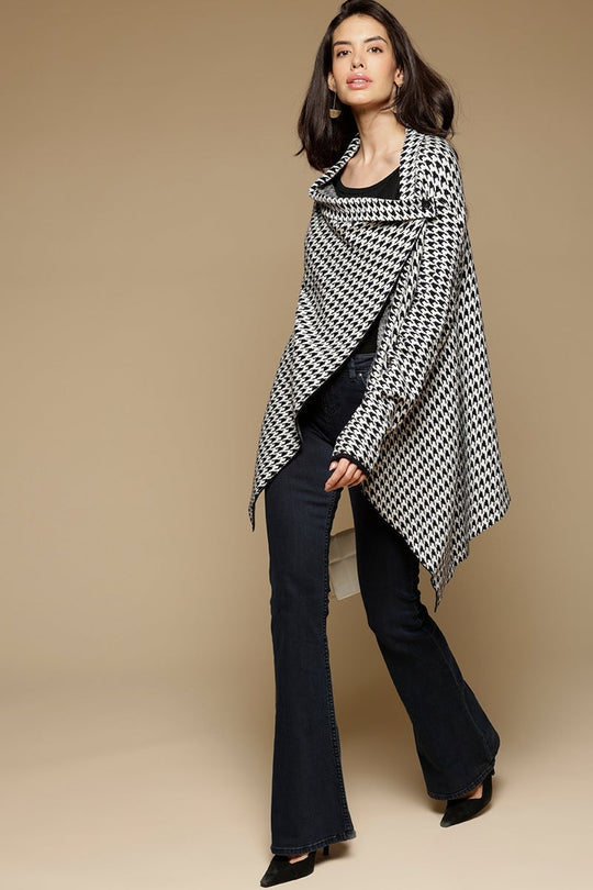 Cream Regular Length Long Sleeves Round Neck Printed Acrylic Cape