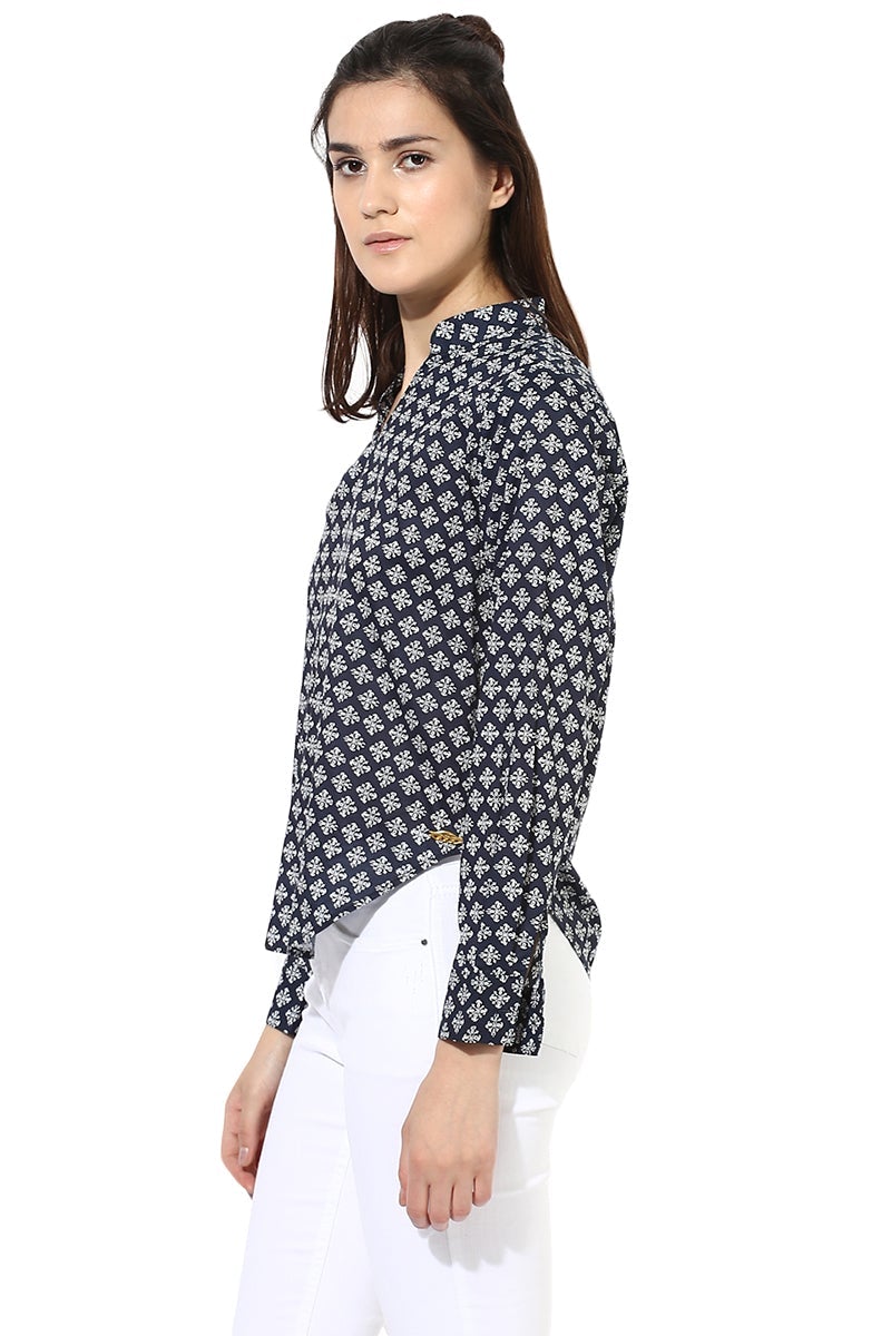 Blue Medium Length Mandarin Collar Long Sleeves Polyester Shirt