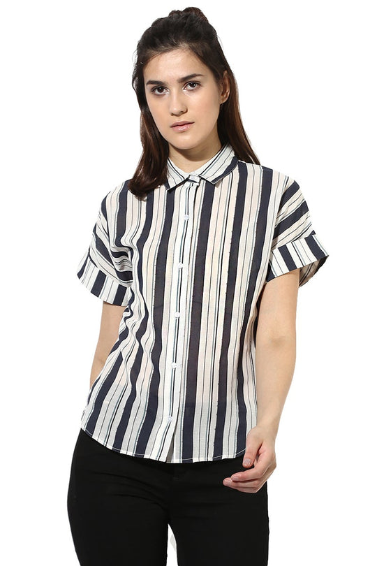 White Medium Length Shirt Collar Short Sleeves Polyester Shirt
