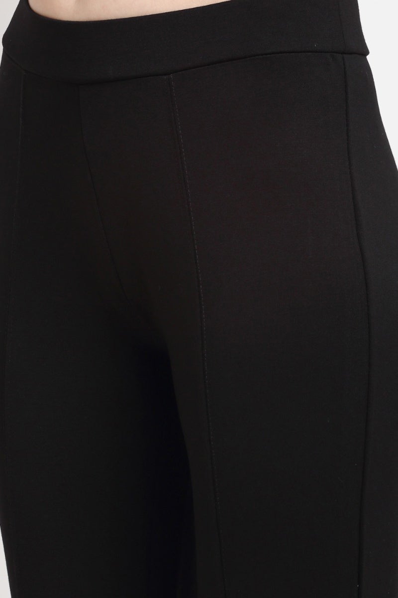 Black Ankle Length Solid NR Knit Jegging